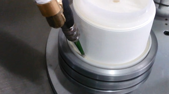 Three turntable filter cover glue filling machine video demonstration