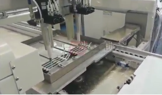 灌胶机流水线电源灌胶生产流程演示视频